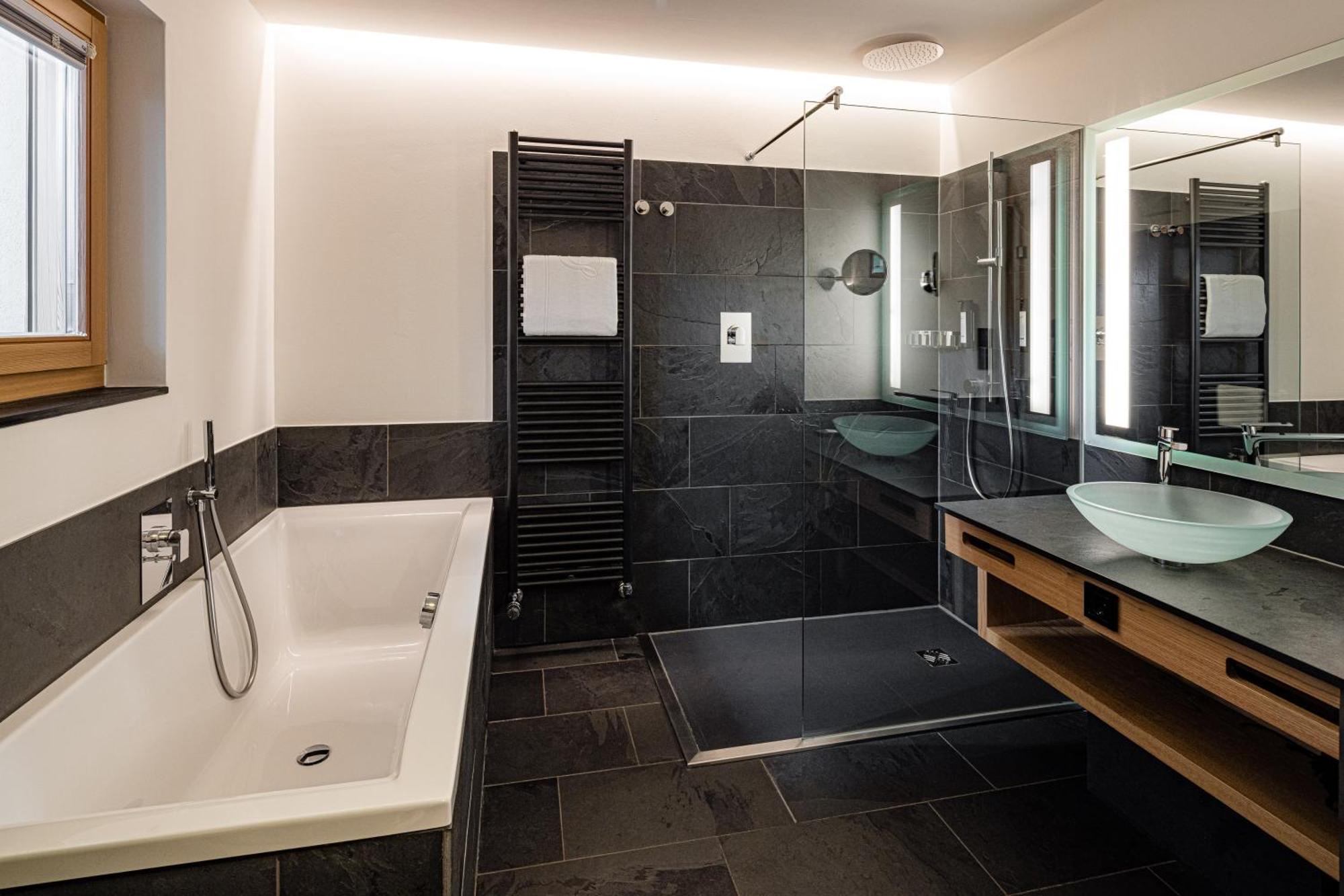 Lake Spa Hotel Seeleiten Caldaro Bagian luar foto